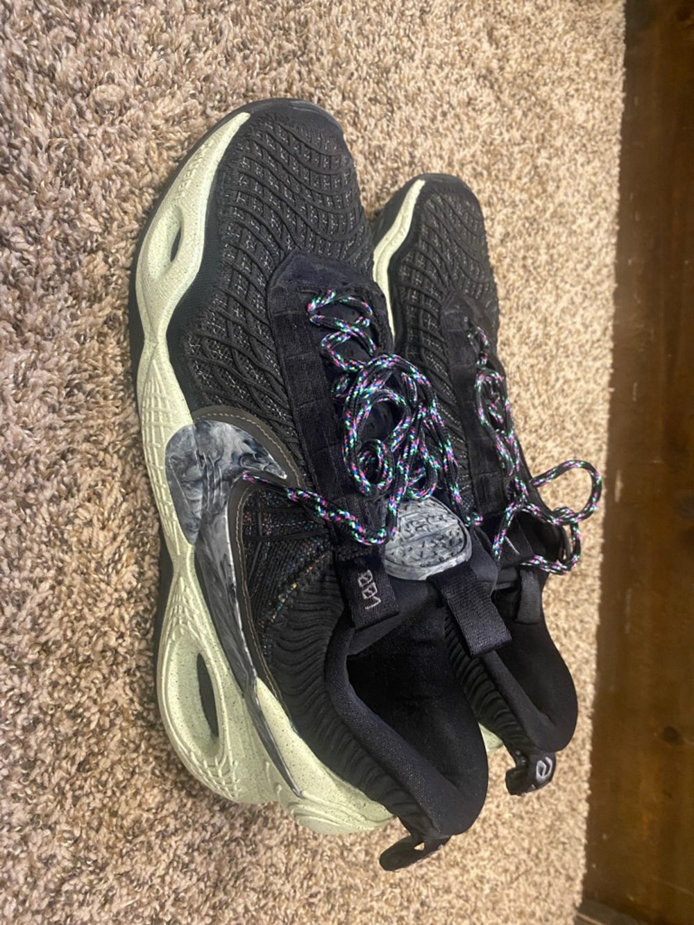 Men’s Nike cosmic unity basketball shoes size 12 lightly worn